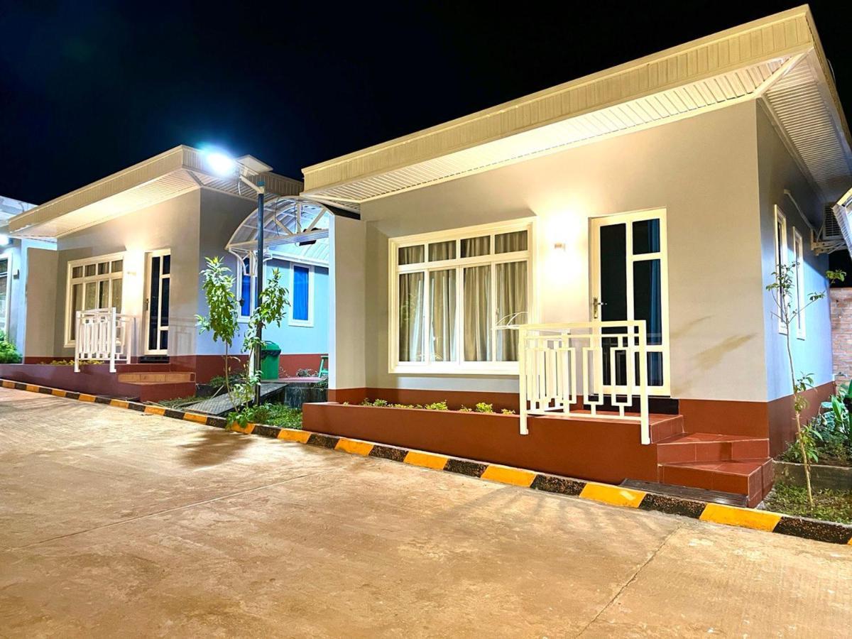 Chomkatae Bungalows Сен Монуром Екстериор снимка