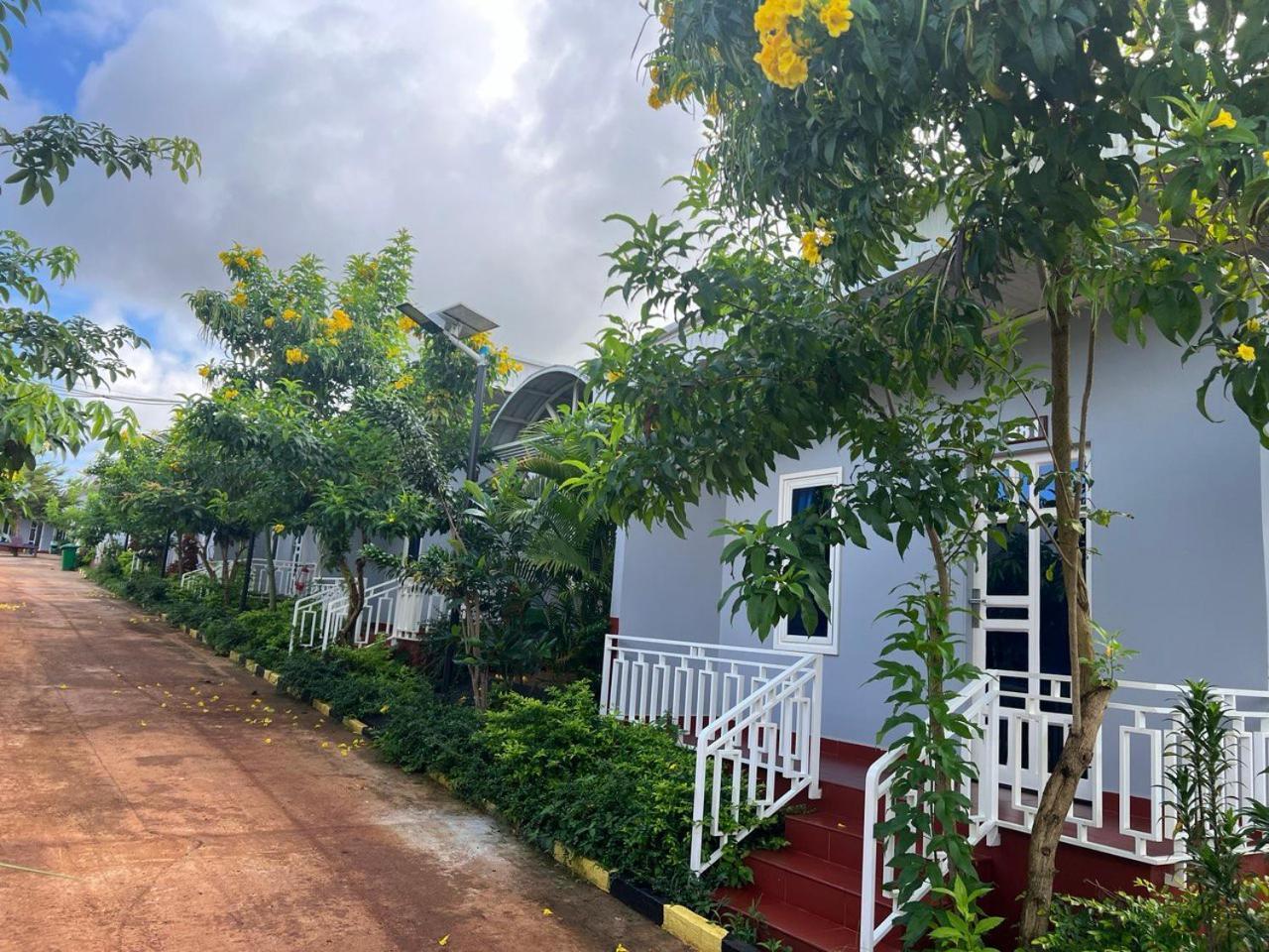 Chomkatae Bungalows Сен Монуром Екстериор снимка