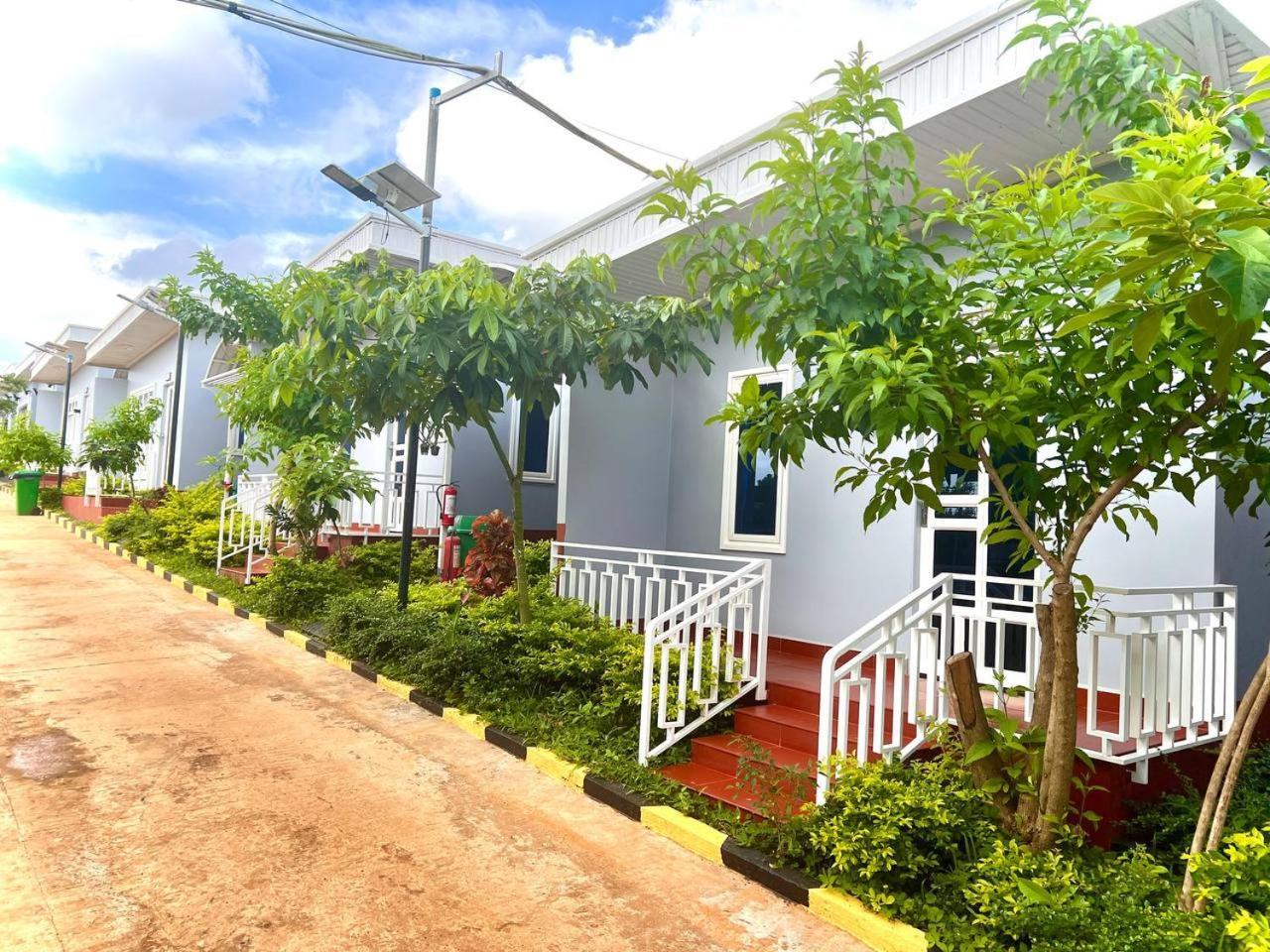 Chomkatae Bungalows Сен Монуром Екстериор снимка